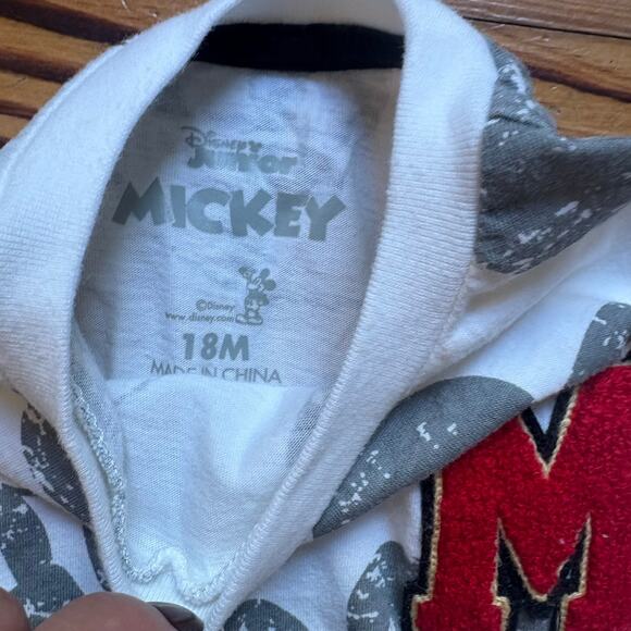Disney Mickey Mouse white gray graphic short sleeve short baby set SIZE 18M - Picture 3 of 5